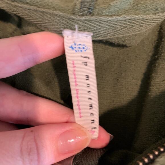 FP Movement Jacket Womens XS Extra Small Dark Green Sting Like A Bee Crop Hoodie - Picture 9 of 12